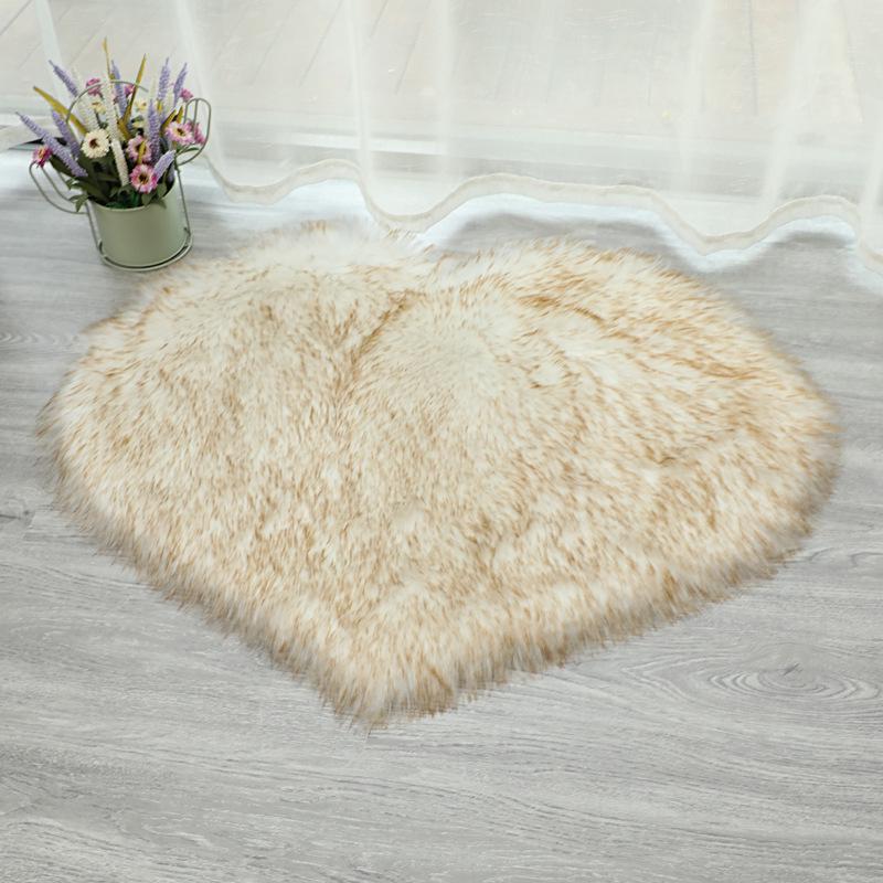 Solid Color Heart-Shaped Long Pile Faux Wool Bedroom Floor Mat