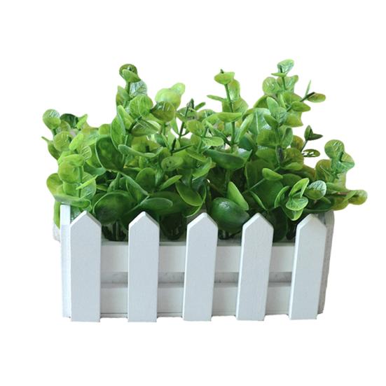 

Деревянный забор, искусственный пластик, эвкалипт, зеленое растение, домашнее кафе, бонсай, декор