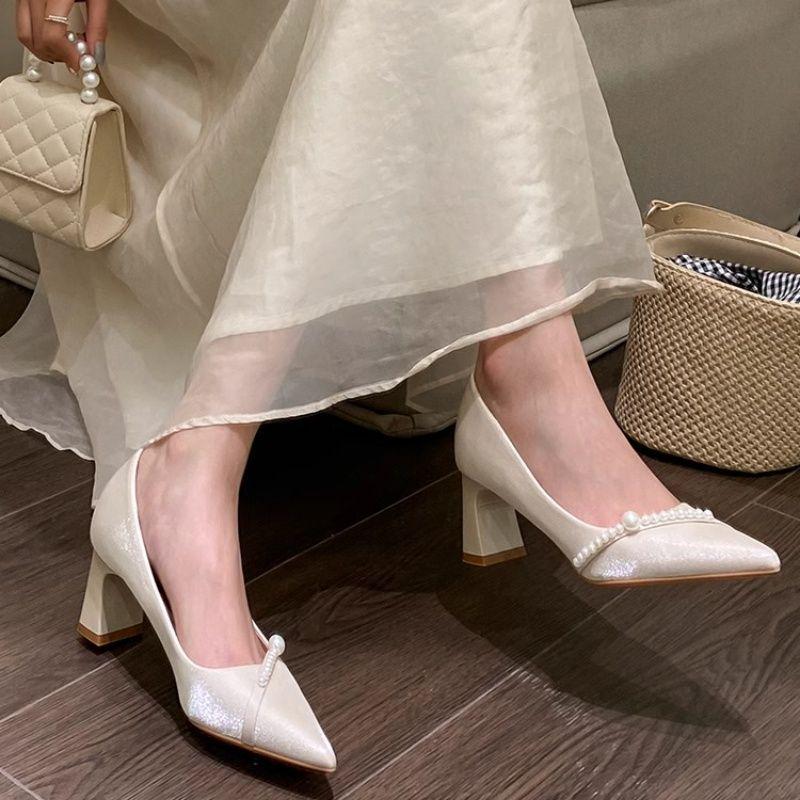 

Нишевые атласные туфли-лодочки на толстом каблуке с жемчугом для невесты 35