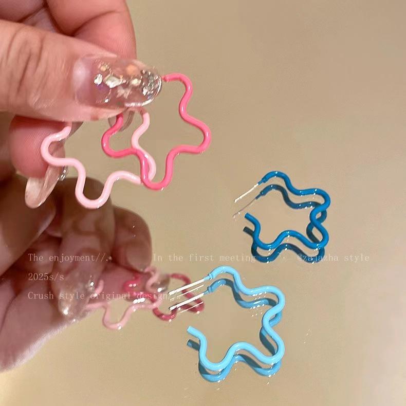 Modré gradientní květinové náušnice s pečeným lakem - Puzetky ve tvaru sladkého srdce pro ženy, Letní šperky