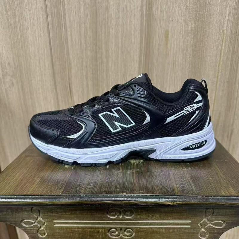 Low-Top Breathable Retro Running Shoes Men Women Cushioned Comfort Sneakers With Hidden Heel Lift