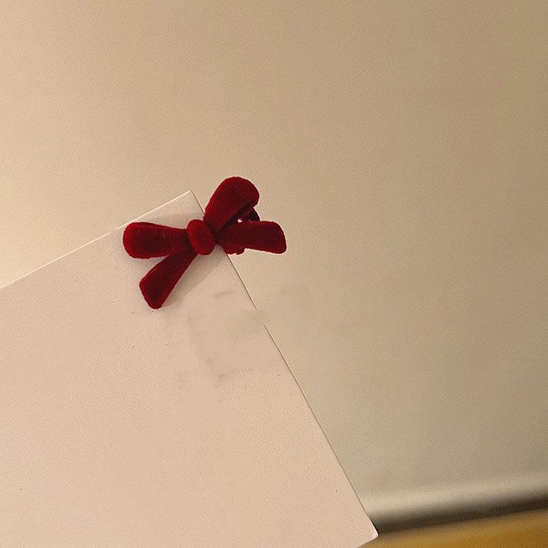 2023 Weihnachts-Perlhaarspange: Süße weinrote Schleife für Pony & Seiten