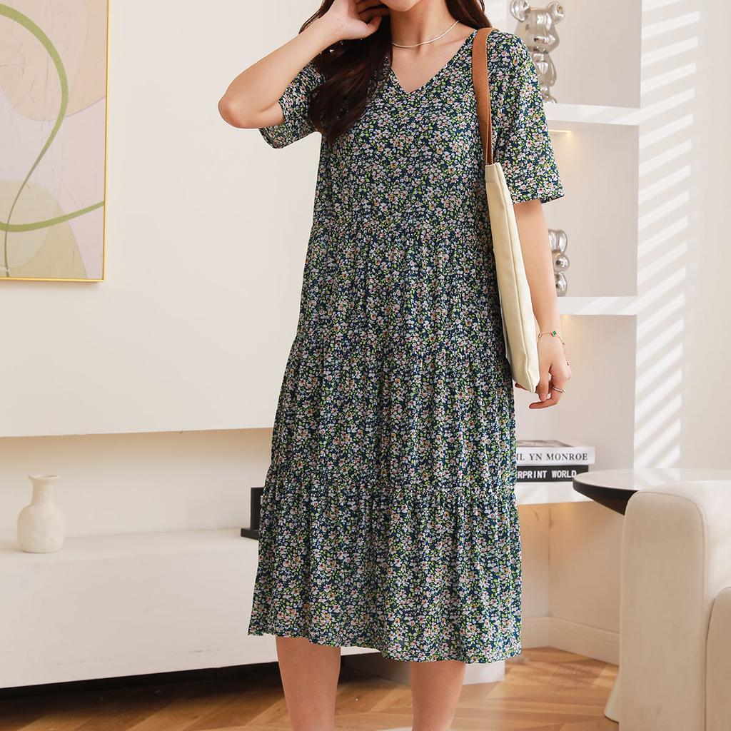 Korean version dress round neck comfortable nightdress women's casual fresh pleated short sleeve floral dress slim dress