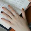 Women's Pearl Gold Bean Ring: Minimalist High-End Light Luxury Design, Exquisite Daily Fashion Jewelry.