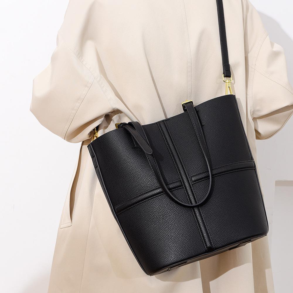 Tote Bag, New High-end Style, Large Capacity Commuting Bag, Simple Bag, Women's Fashionable Baby and Mother Shoulder Bag