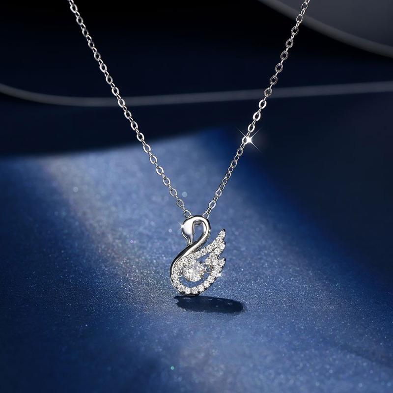 Luxury Shiny Silver Full Zircon Little Swan Pendant Necklace for Woman Summer Exquisite Collarbone Chain Jewelry Gifts