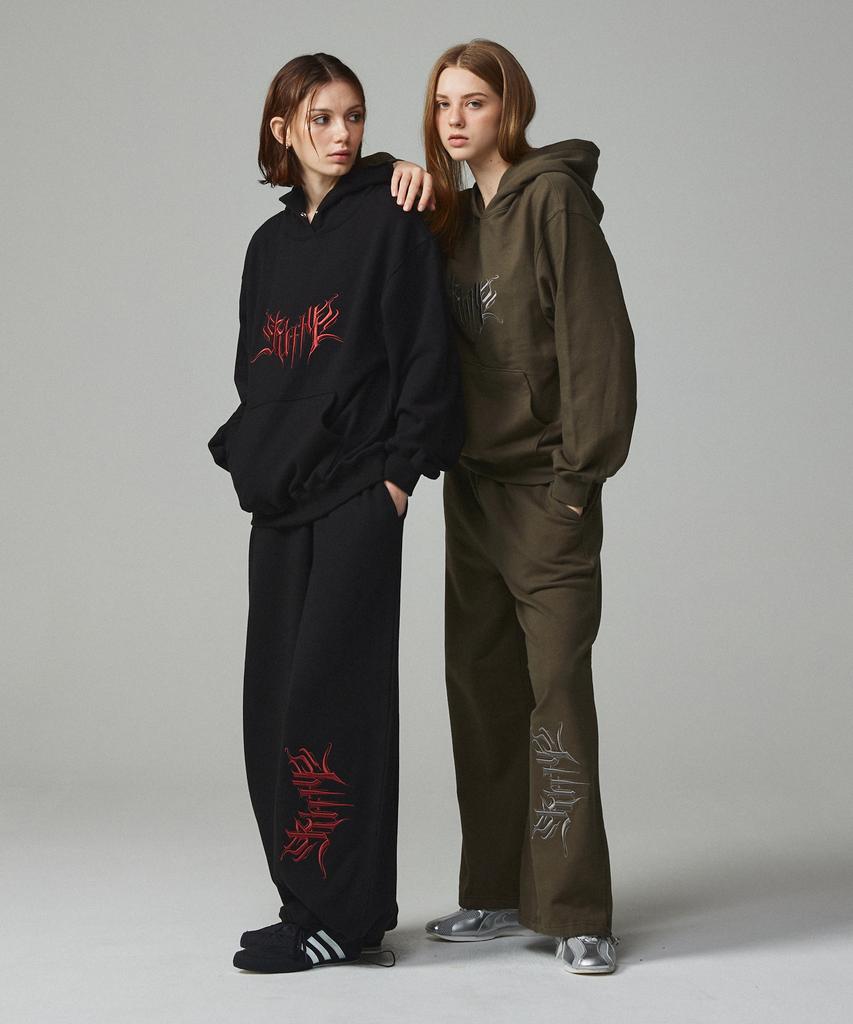 KITTY POTTERY Street Lettering Embroidered Jogger Pants Khaki