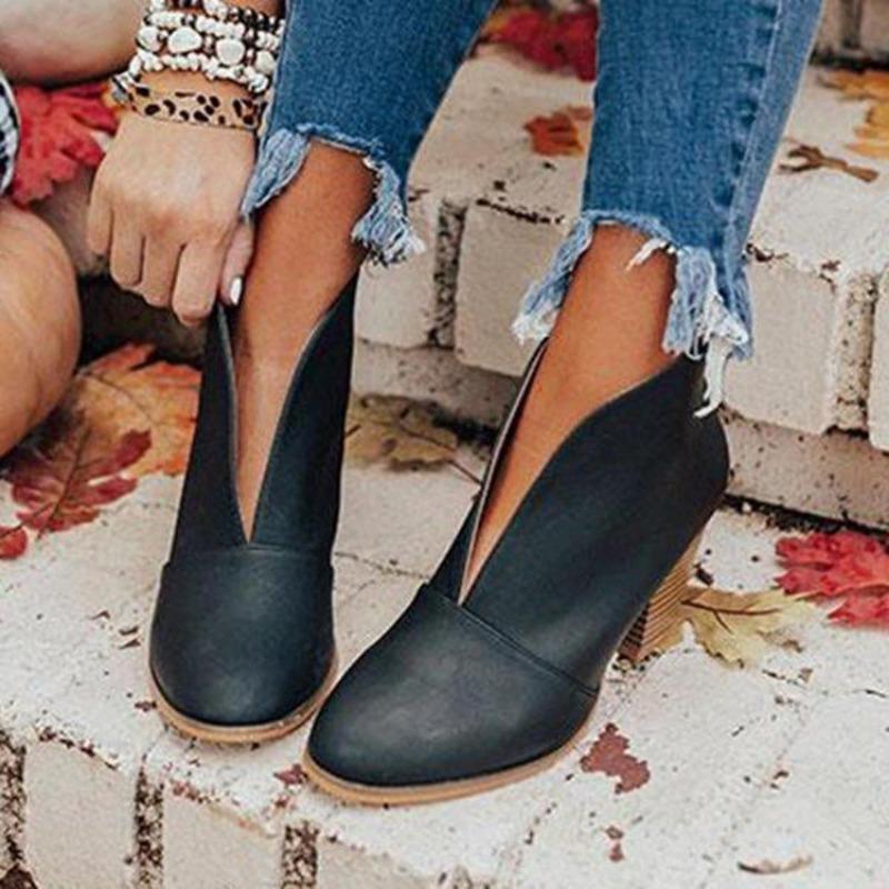 Large Size Middle Heel Chelsea Boots Autumn and Winter New Pointed Women's Boots