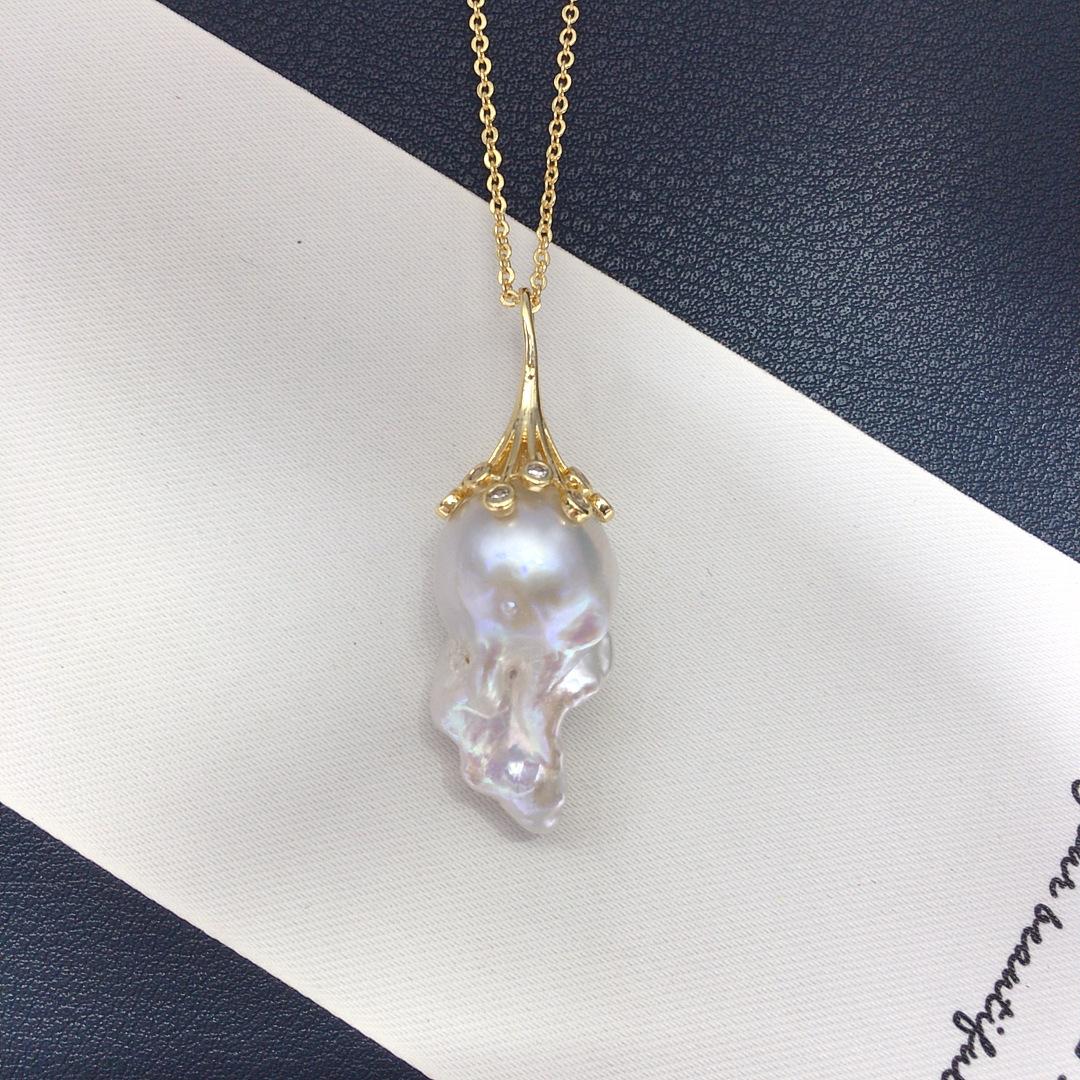 New Necklace Pearl Baroque Natural Freshwater Pearl Pendant Jellyfish Shaped Pearl Jewelry