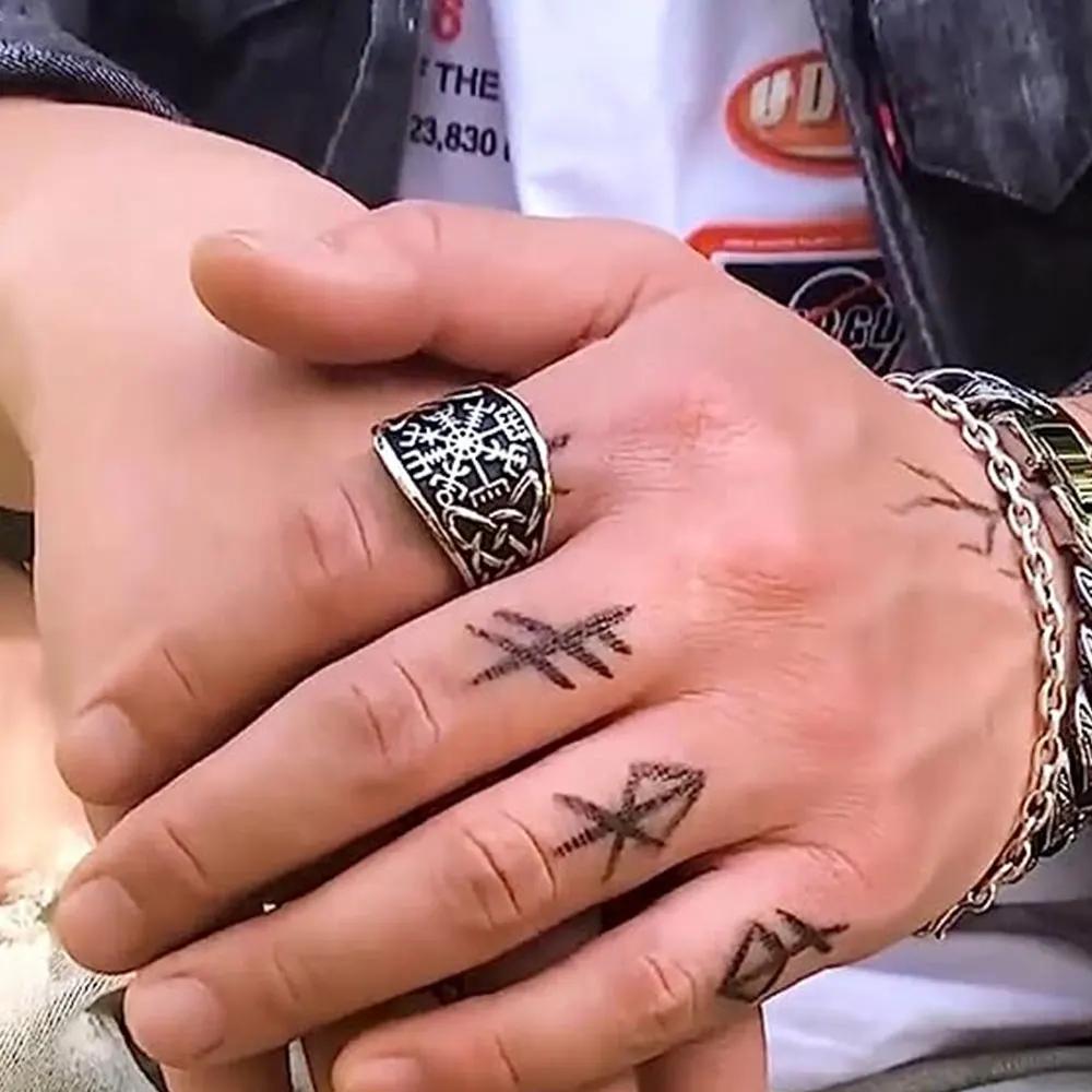 Norse Vikings Runes Celtic Knot Ring Vegvisir Symbol Compass Silver Ring Pagan Supernatural Talisman Jewelry