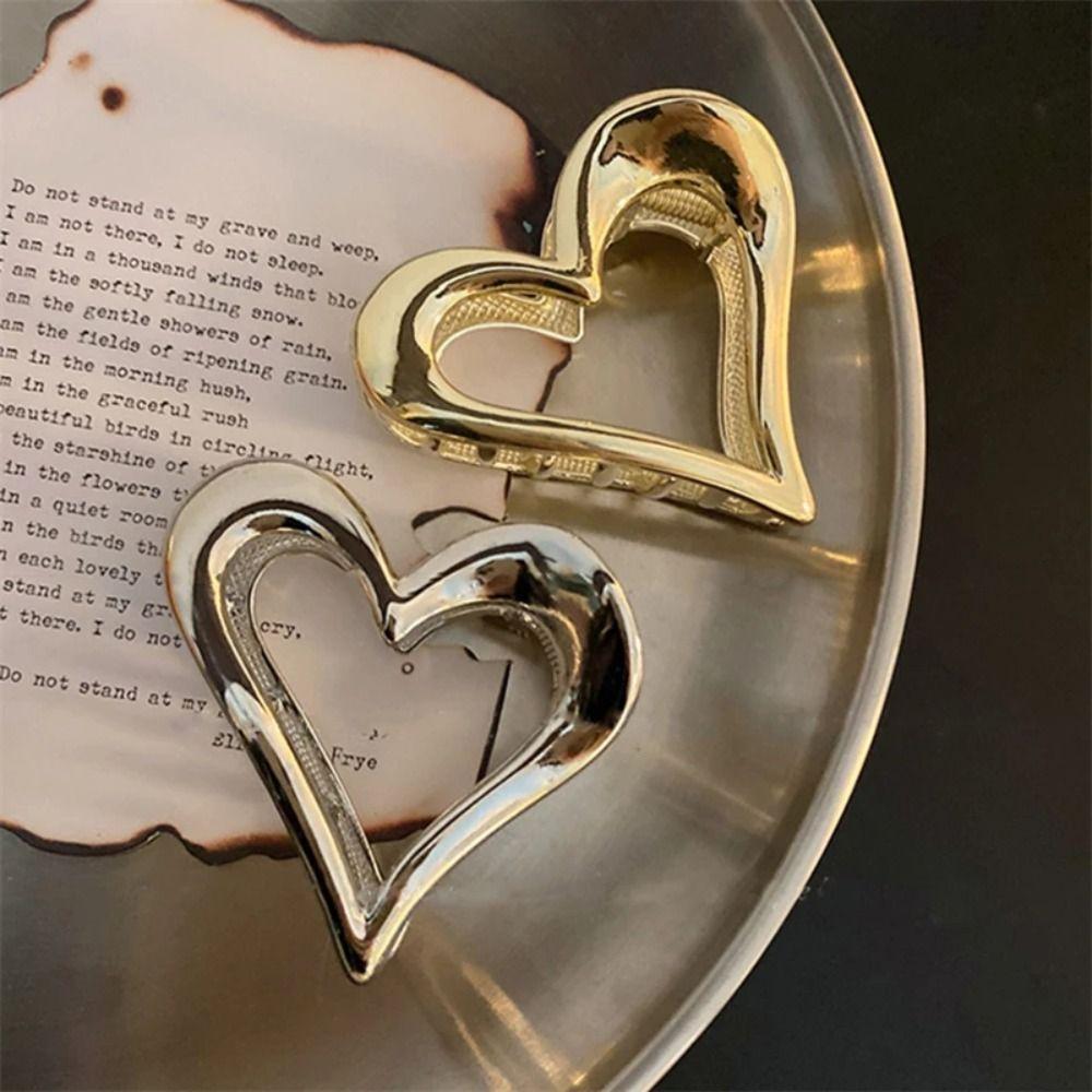 Y2k Love Heart Metal Hair Claw Zinc Zinc Alloy Geometric Shark Clip Sweet Ponytail Claw Clip  Girl