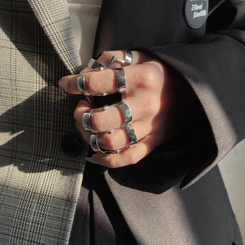Punk Finger Loop Ring Gothic Double Hinged Joint Rings Bendable Adjustable Ring for Girl Boy Jewelry Cosplay Accessory