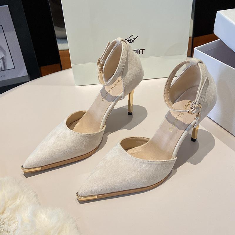 Hollow high heels women's summer new temperament socialite thin heels single shoes one word with bag head sandals women