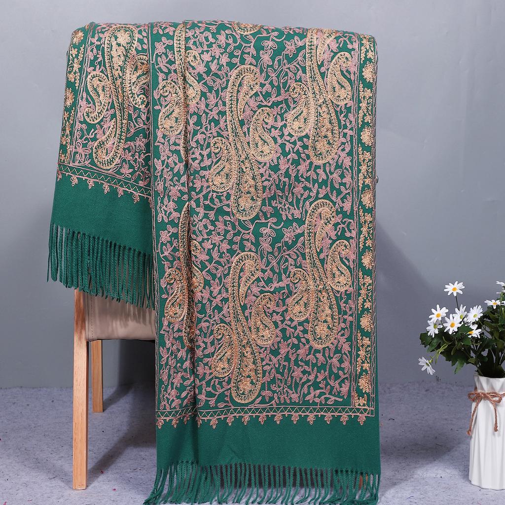 Nepal Embroidered Cashew Flower Ethnic Style Scarf for Women, Autumn and Winter Wedding Banquet Thickened Cheongsam Shawl for Scenic Areas