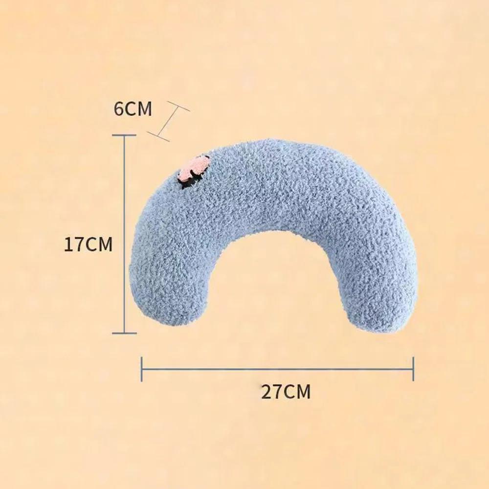 Hot Pet Sleeping Pillow Half Moon Pillow Cat Neck Protection Pillow Step On the Milk Deep Sleep U-shaped Pillow