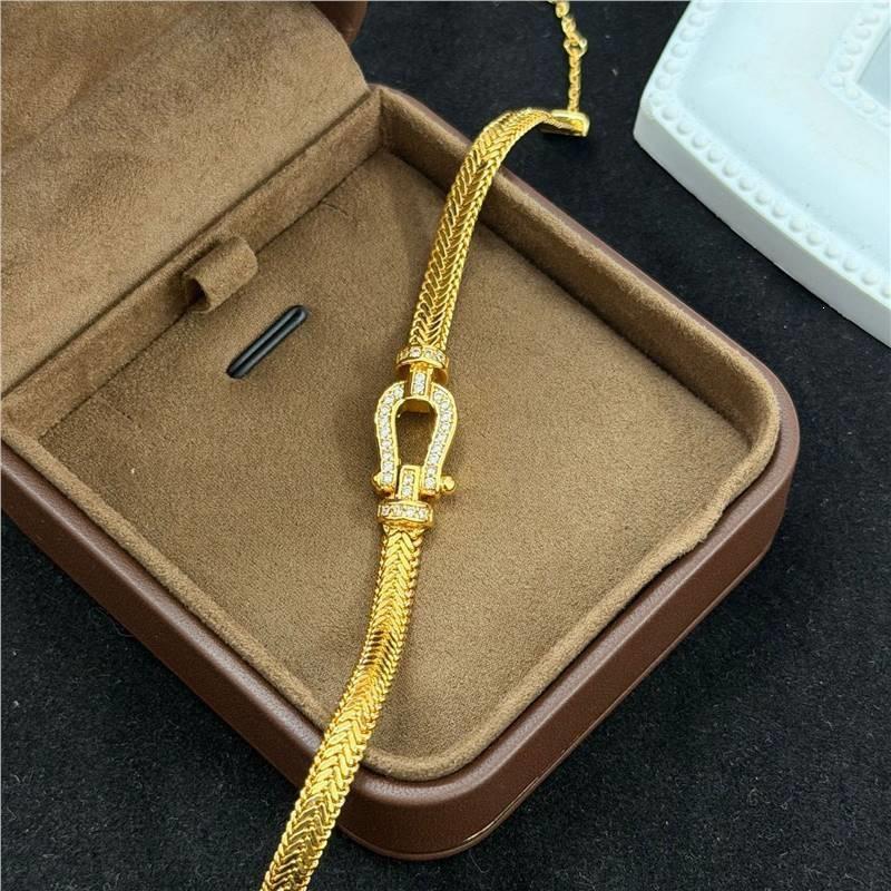 Horseshoe Buckle Bracelet Light Luxury Versatile High-end Design Full of Diamond Jewelry