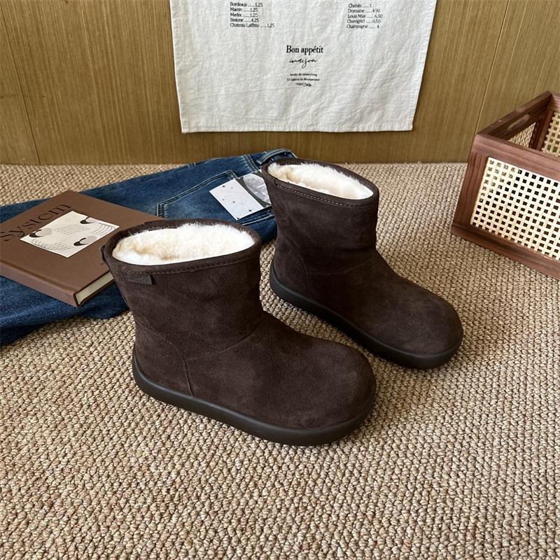 

Winter new velvet warm snow boots women s versatile retro leather casual one-pedal lazy cotton shoes 40