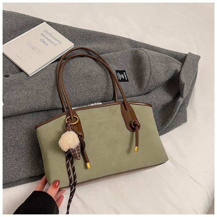 

Fashion and casual portable tote bag women s 2025 autumn and winter new retro high-end niche matte underarm shoulder bag