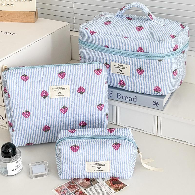 Cute Strawberry Women's Stripe Cosmetic Bags Travel Portable Ladies Clutch Purse Storage Bag Makeup Case Cosmetic Organizer