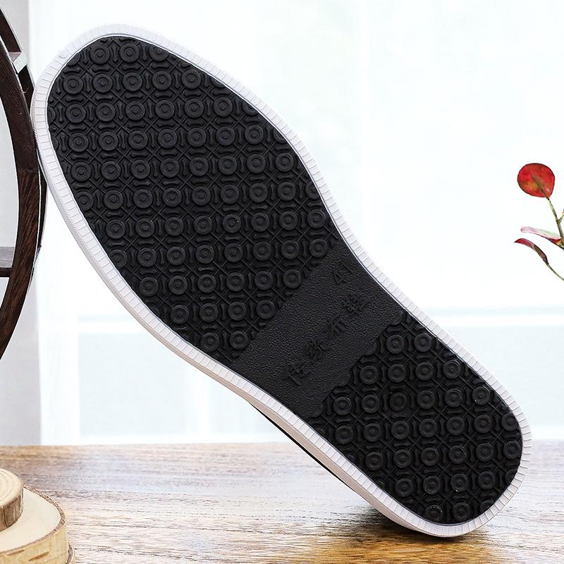 Men's Old Beijing Slip-On Shoes - Breathable, Wormwood Fabric, Non-Slip, Wear-Resistant, Thick-Soled, Black Work Shoes, Large Sizes Available