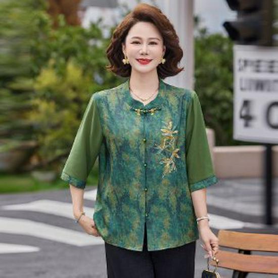 

Stylish Chinese-Inspired Mid-Sleeve Blouse for Middle-Aged and Elderly Women - Perfect Summer Top for Moms 3XL (120-135 jin) зелёный
