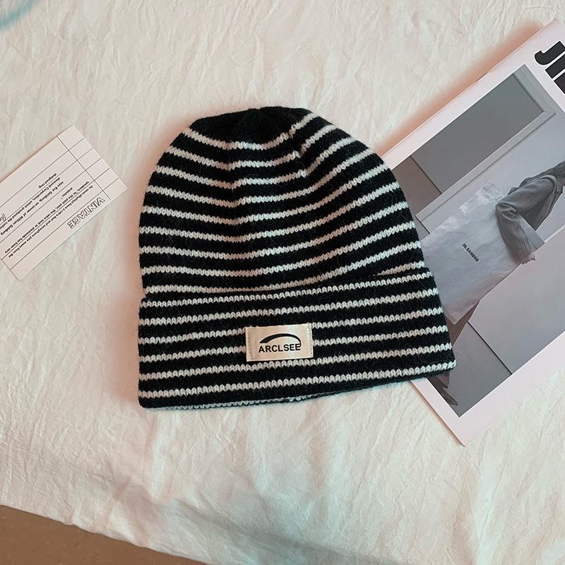 Luochi Korean Style Striped Knit Hat - Slimming & Versatile for Autumn/Winter