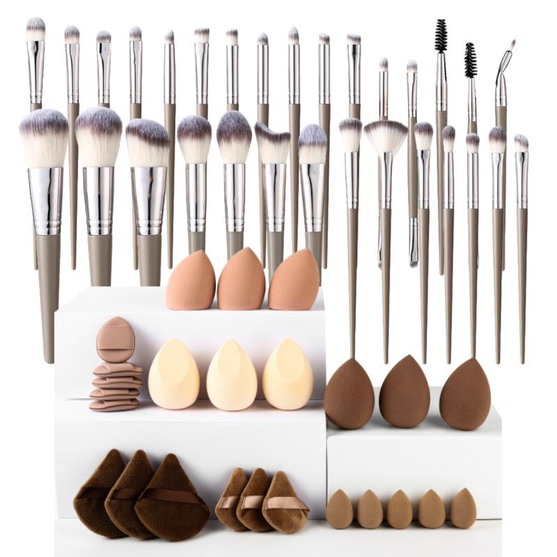 Professional 20/30-Piece Makeup Tool Set: Brushes, Sponges & Cleaning Tools