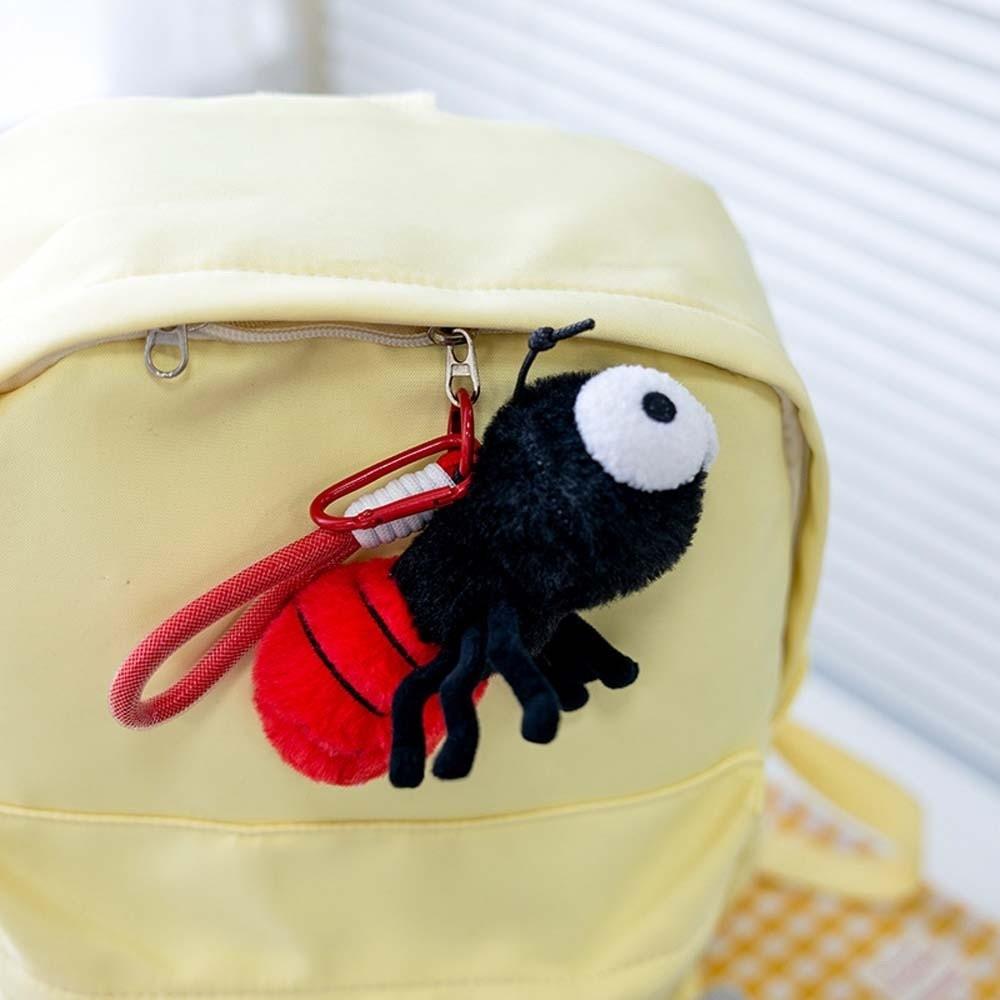Cartoon Plüschinsekten Schlüsselanhänger Polyester Kakerlake Schlüsselanhänger Kreativer Motten Fliegen Anhänger Schüler
