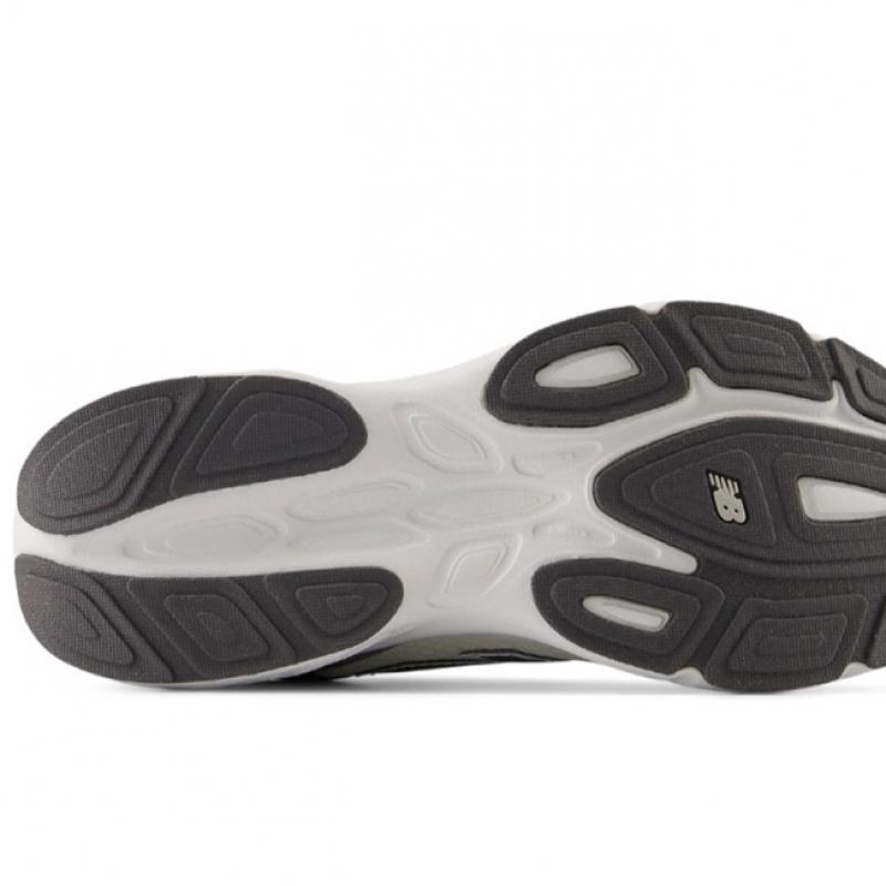 New Balance Amaste V1 Shoes Silver