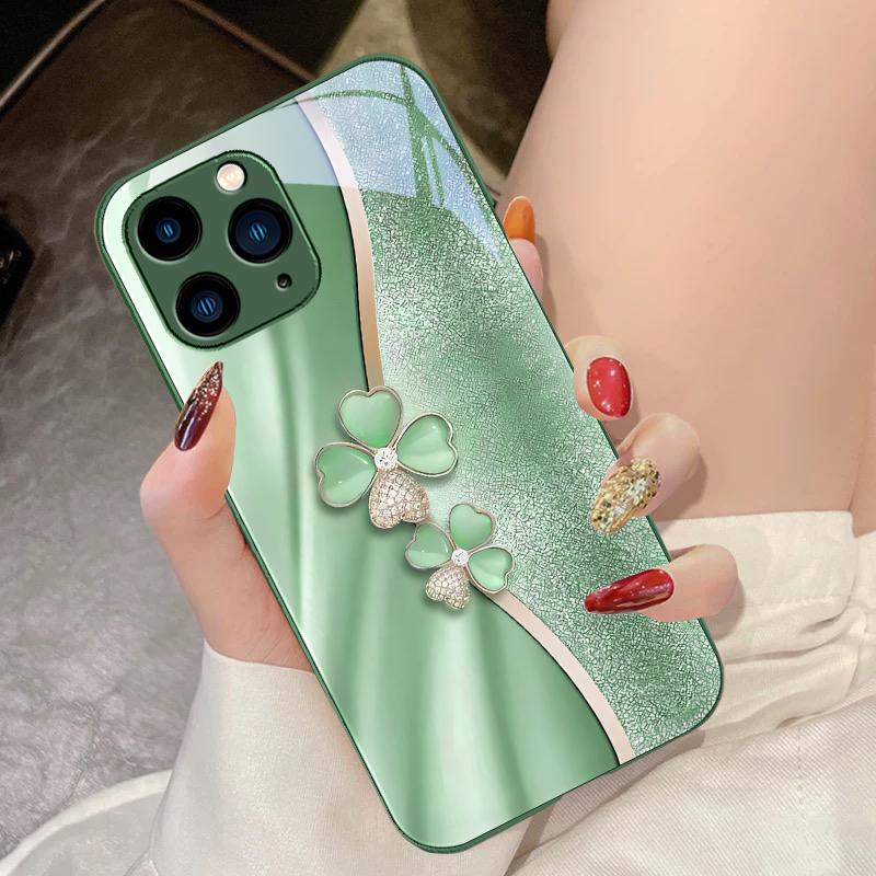 Luxuriöses vierblättriges Kleeblatt für iPhone 16 Pro Max 15 Pro 14 13 12 Mini 11 XS Max XR 7 8 Plus SE 2022 Handyhülle aus gehärtetem Glas