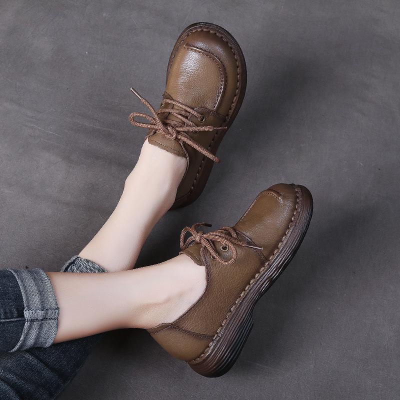 Handgefertigte Lederschuhe mit weicher Sohle, lässige kleine Lederschuhe für Damen, Herbst-Neuheit, bequeme Schnürschuhe aus Rindsleder, Retro-Damenschuhe, dicke Sohle