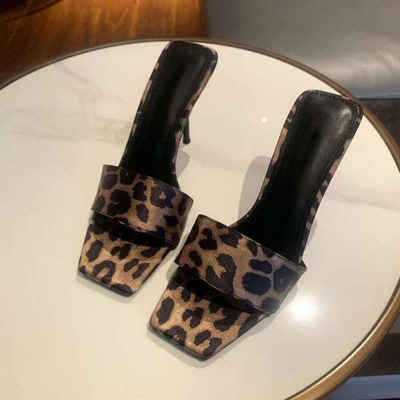 Fashion 2025 Summer Women's Square Toe Modern Slipper Fashion Leopard Dress Sandals Women with Thin Heels Plus Size Slippers Zapatos