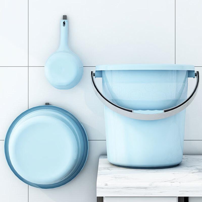 ZISIZ Extra-Large Plastic Storage Bucket with Lid