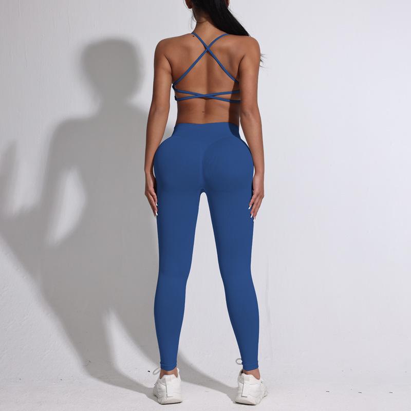 Nahtloses Damen Sport Yoga Set: Sport-BH mit gekreuztem Rücken & Pfirsich-Po Leggings