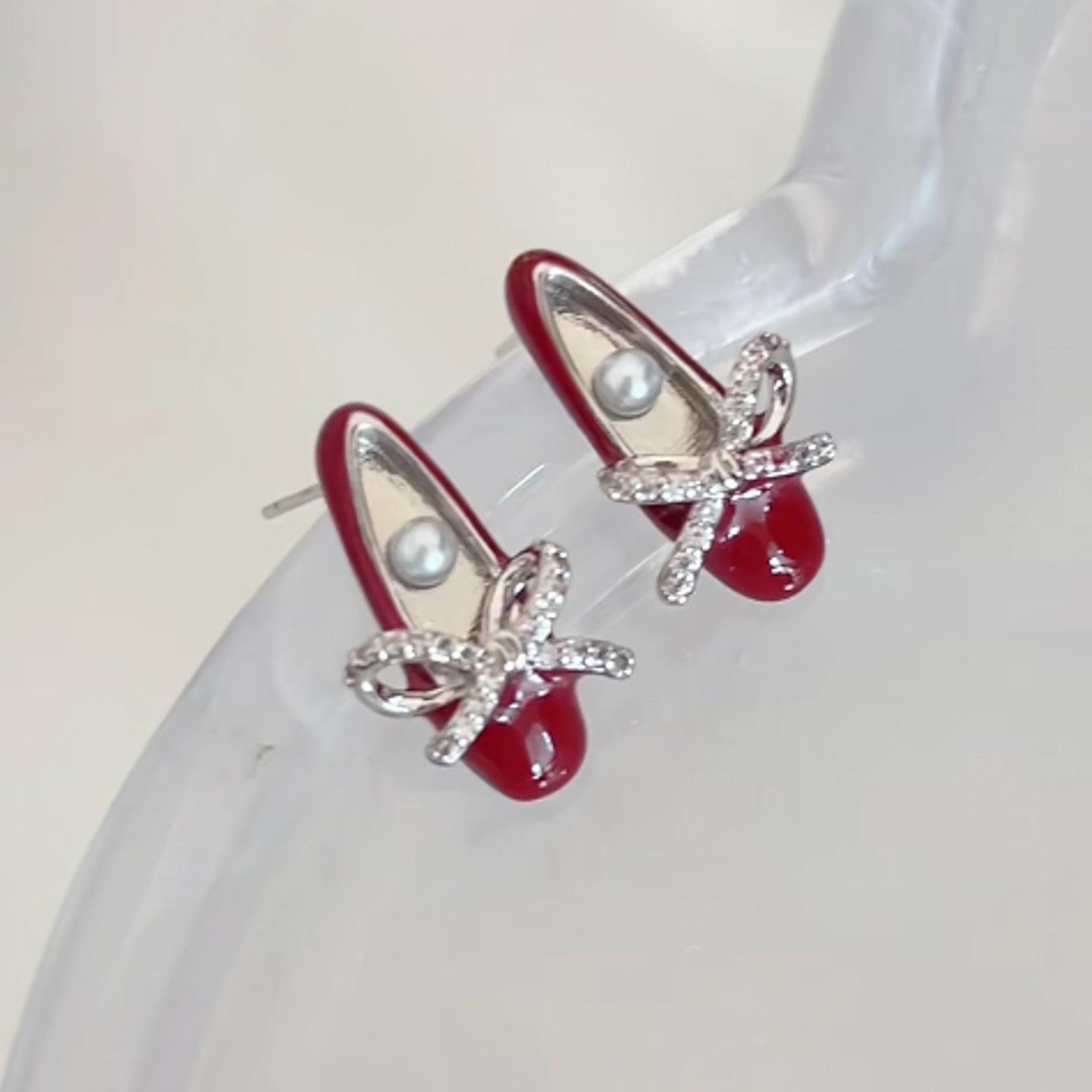 

Pearl & Rhinestone Drip Oil Stud Earrings - Exquisite Silver Needle Christmas Luxury Jewelry