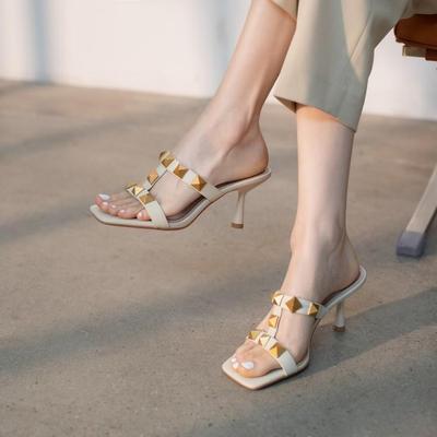 Damen Sandalen Sommer Luxus Echtes Leder Hausschuhe Nieten High Heels Schuhe Casual Damen Schuhe Plattform Sandalen mit hohen Absätzen