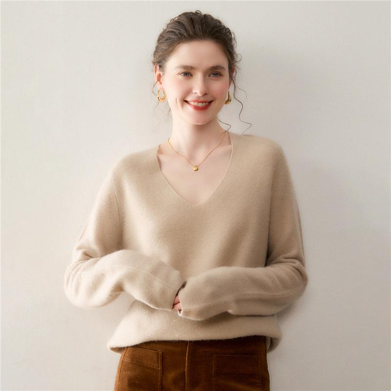 Women's Versatile Deep V-Neck Cashmere Knit Sweater - Long Sleeve