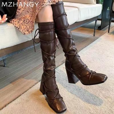 Hoge Hakken Dames Hoge Laarzen Designer Vierkante Neus Chunky Schoenen Dames 2024 Trend Sneeuwlaarzen Pumps Winter Mode Goth Mujer Botas