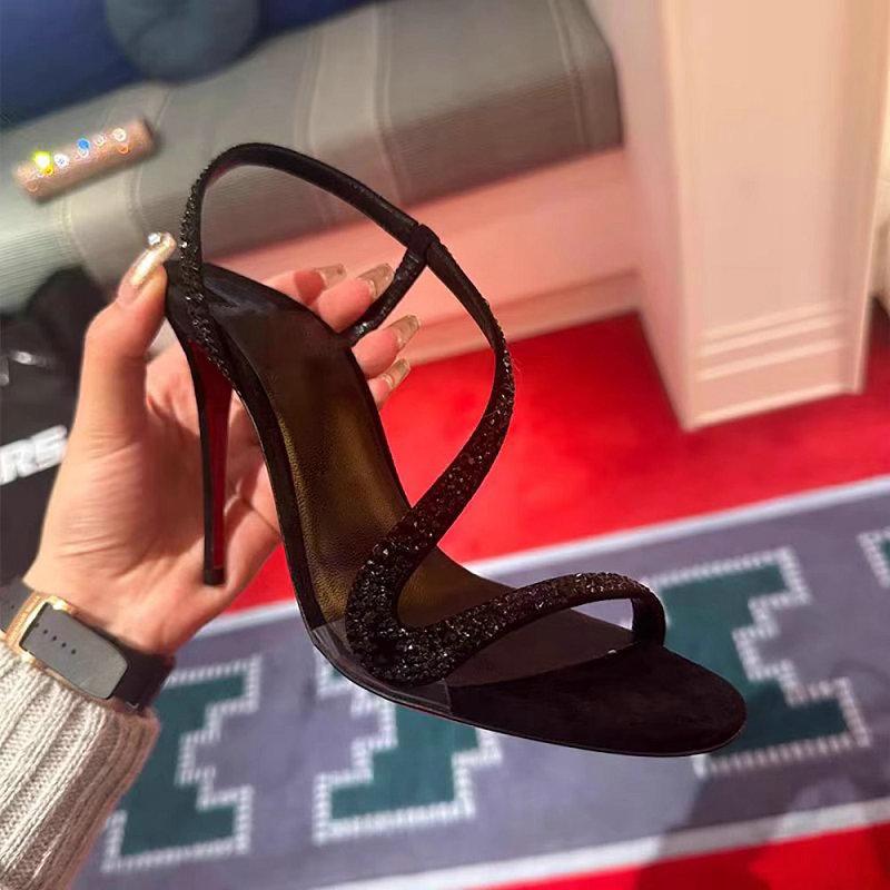 Modă 2025 Noi Sandale Franceze cu o Baretă, Tocuri Subțiri pentru Femei, Temperament de Socialită, Strasuri Sexy și Versatile cu Toc Înalt