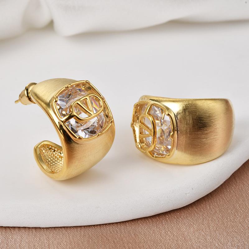Retro Hoop Earrings, Luxury Statement Earrings, Elegant Studs, Fashion Dangle for Women