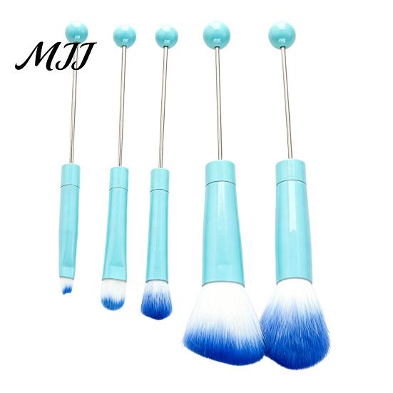 Eye Shadow Brushes 5Pcs Beadable Makeup Brush Set, DIY Cosmetic with Blank Bar, Women Tools Contouring Concealer Eyebrow Foundation for Girls