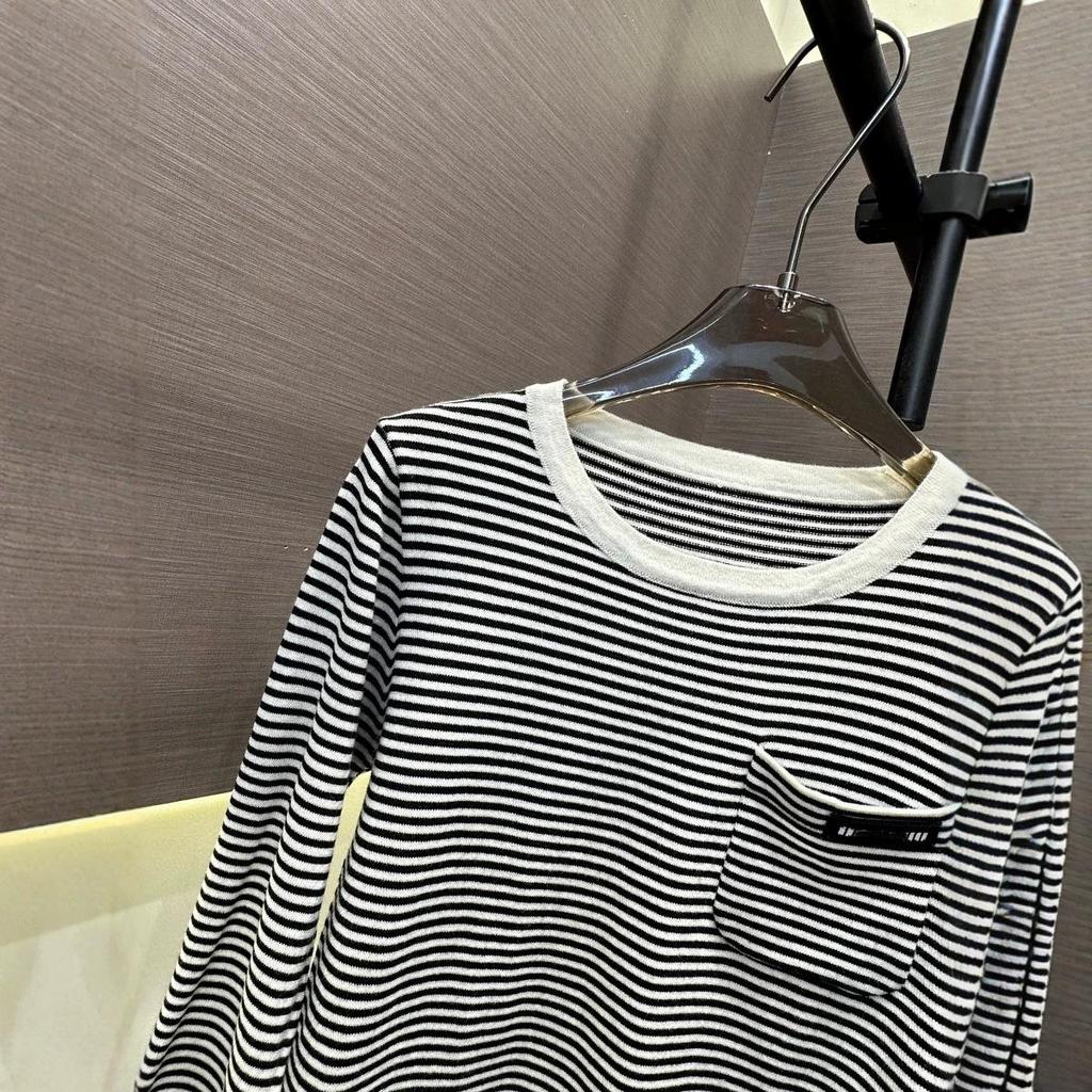 Trendy Brand Autumn Stripe Jacquard Knit Top - Round Neck, Long Sleeve, Versatile Loose Fit