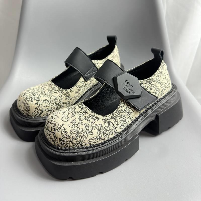 Guochao style platform loafers women's 2025 spring new embroidery printing Velcro shallow mouth college style small leather shoes