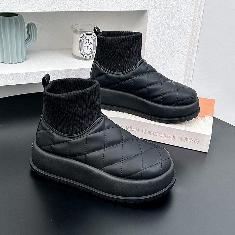 Autumn and winter warm snow boots 22 years old new velvet cotton shoes good-looking boots temperament trendy