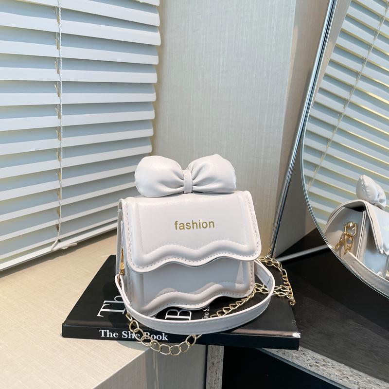 Sweet Girl 2025 Mini Lipstick Women's Crossbody Bag with Bow Chain