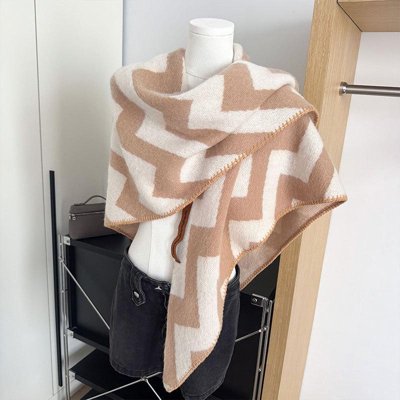 Fashion Wavy Knitted Cashmere Triangle Scarf For Women Warm Winter Shawl Cape And Wrap Female Pashmina Bandana Scarves