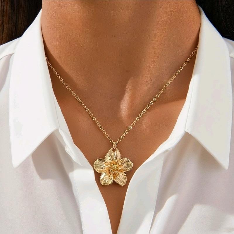 Golden Dopamine Flower Pendant Choker Necklace Elegant Bridal Wedding Gift for Women 2025 Trend Accessory Boho Style