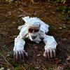 Scary Crawling Mummy Figurine With LED Red Eyes Halloween Indoor Home Decor Creepy Animated Zombie Prop Holiday Party Ornament