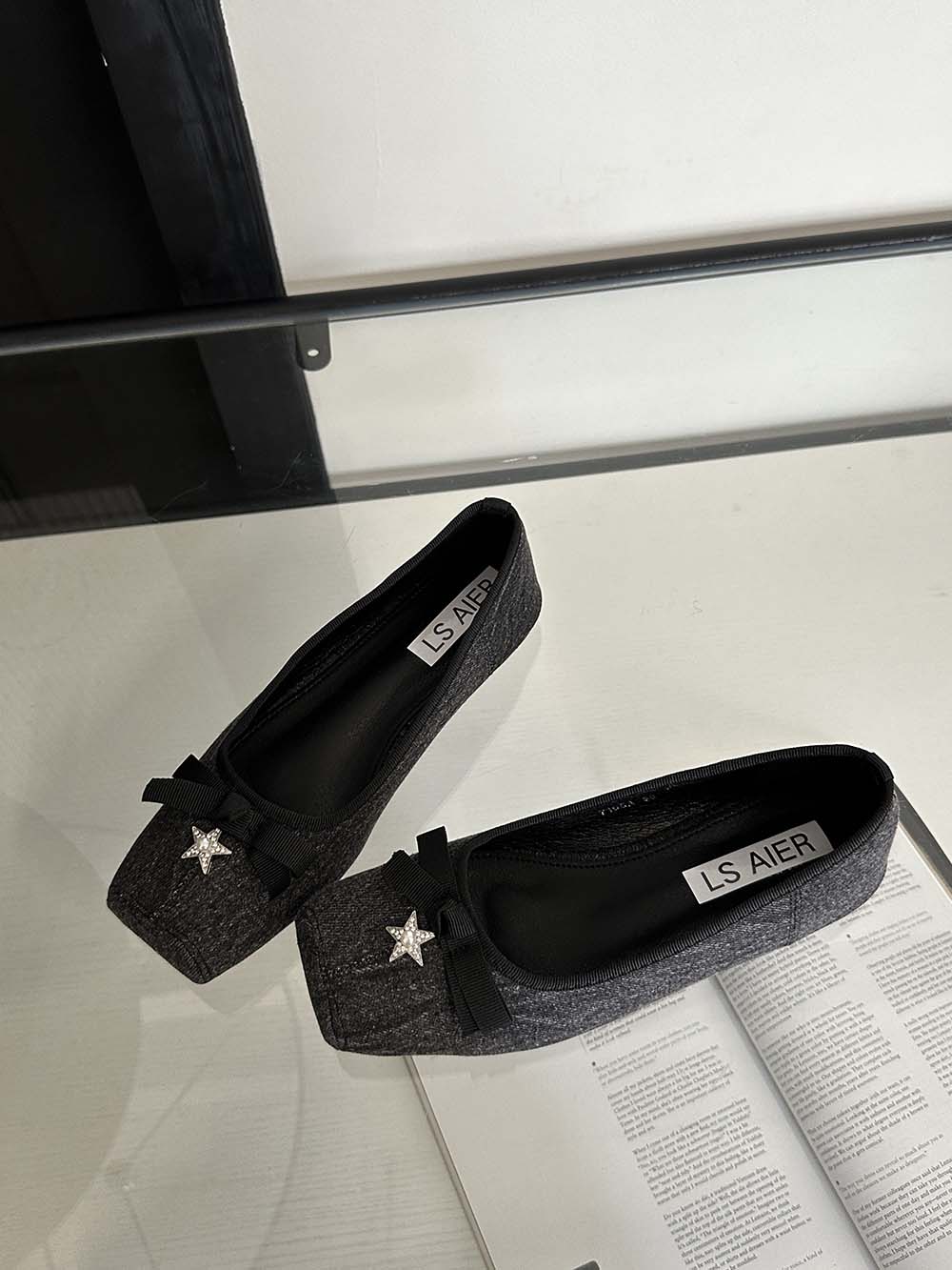 

Модные женские мокасины с квадратным носком, со стразами и звездами, на плоской подошве, с низким каблуком, черного и синего цвета, осенне-зимние туфли, женские размеры 36-40 6 чёрный