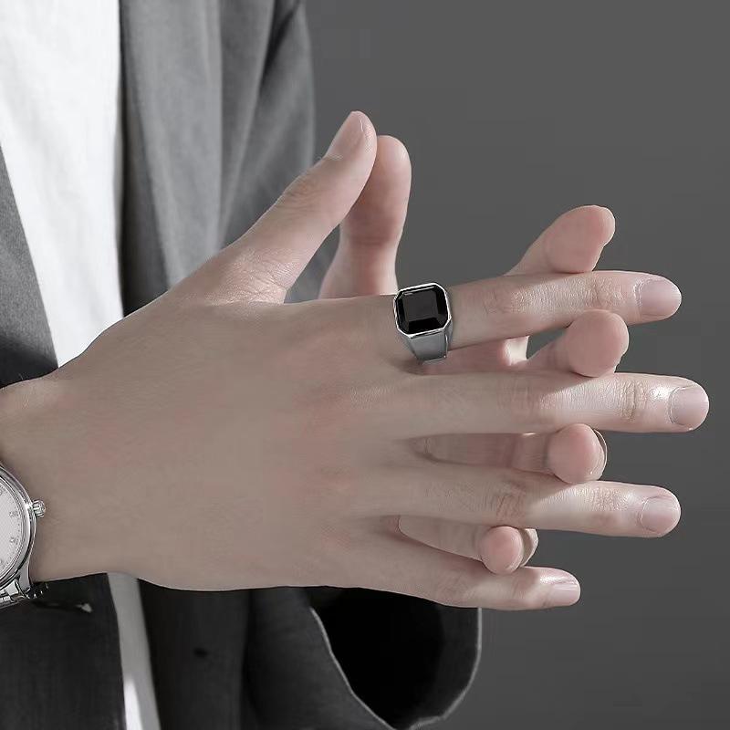 Fashionable Retro Domineering Men's Simple Square Black Agate Punk Hip-hop Street Silver Ring